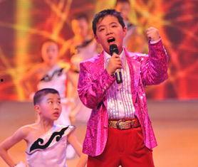 贾云哲现在的照片,光影中的青春魅力