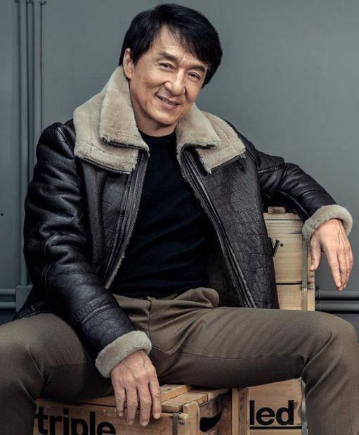 打过飞机6男明星,揭秘六位曾驾驶飞机的帅气男明星