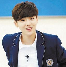 鹿晗中学照片,从中学照片看偶像成长轨迹